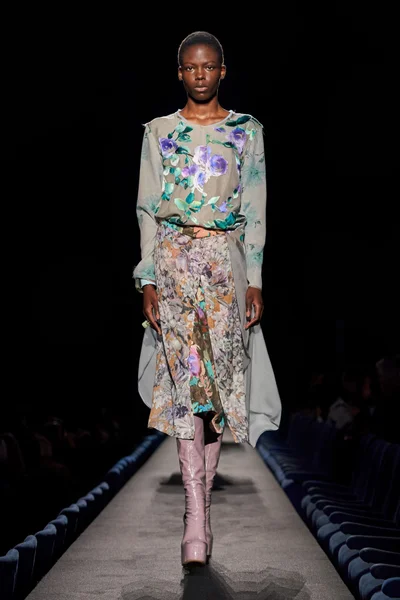Look 46
